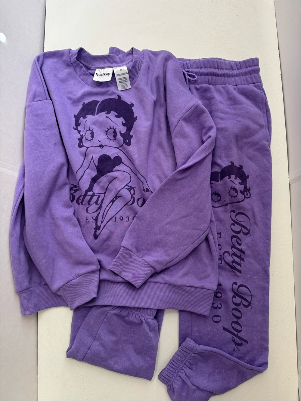 Betty Boop Lavender Lounge Sweatshirt and Joggers Set size M / S